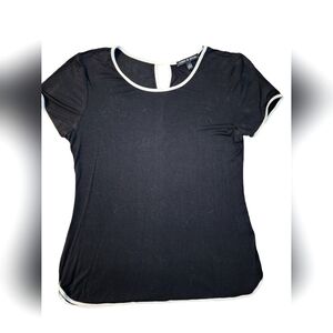 Cable & Gage Med contrast top short sleeve black & white